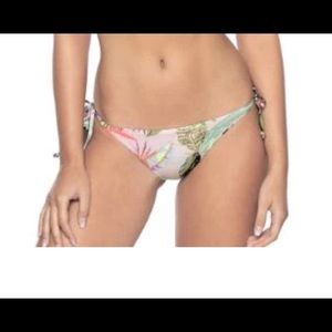 NWT Pilya Bahamas Embroidered Tie Full Bottom